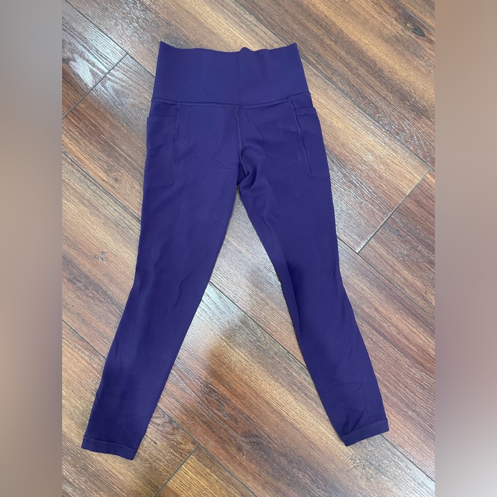 Athleta Salutation Stash Pocket II 7/8 Tight Size XS Purple